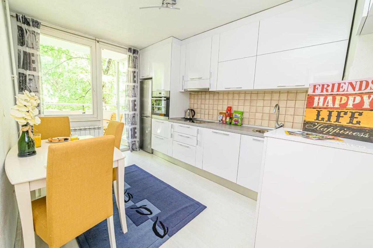 Appartamento Beautiful cozy Studio close to City Center Sarajevo Esterno foto